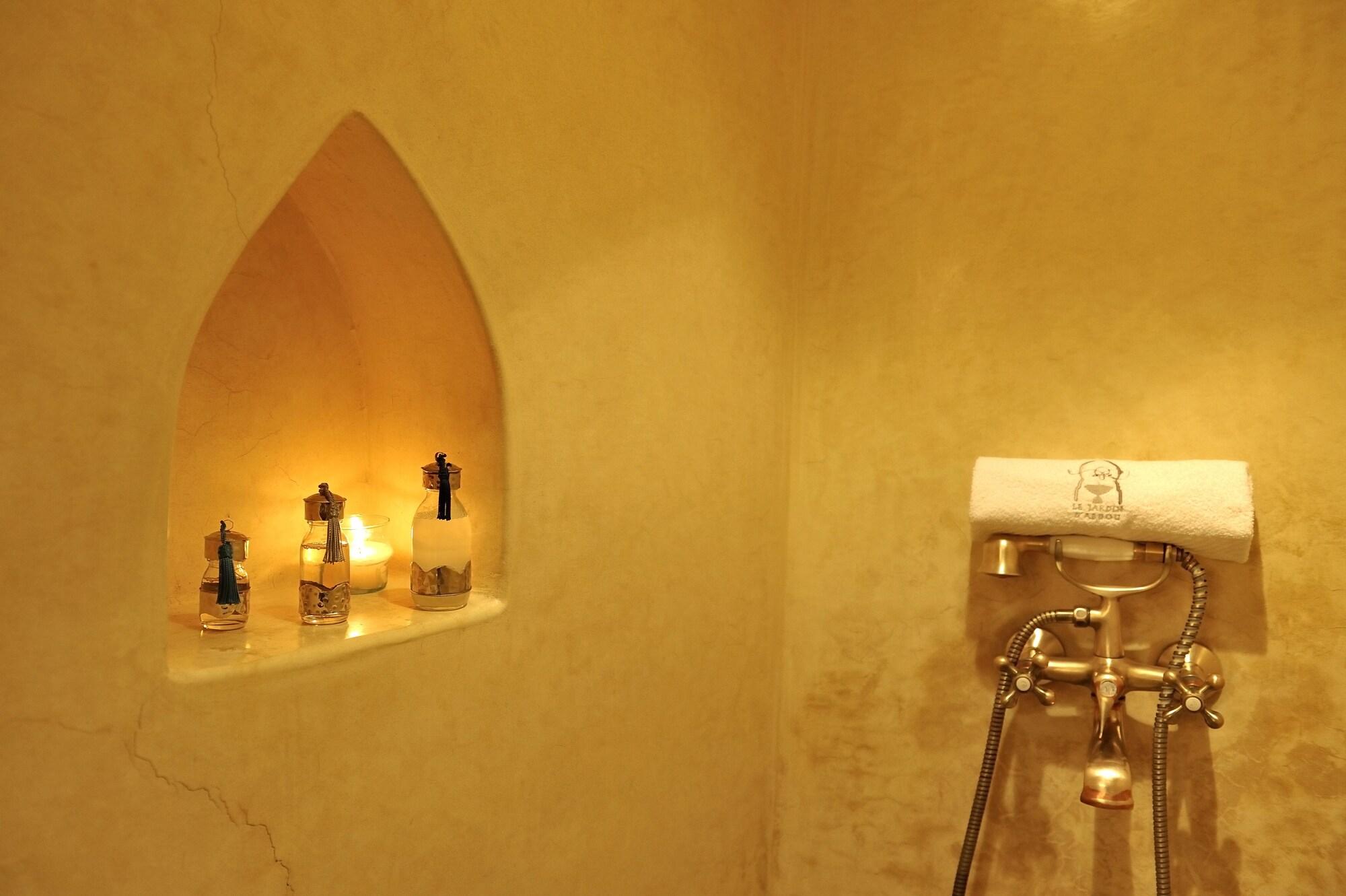 Riad Le Jardin D'Abdou Marraquexe Exterior foto A niche in a bathroom